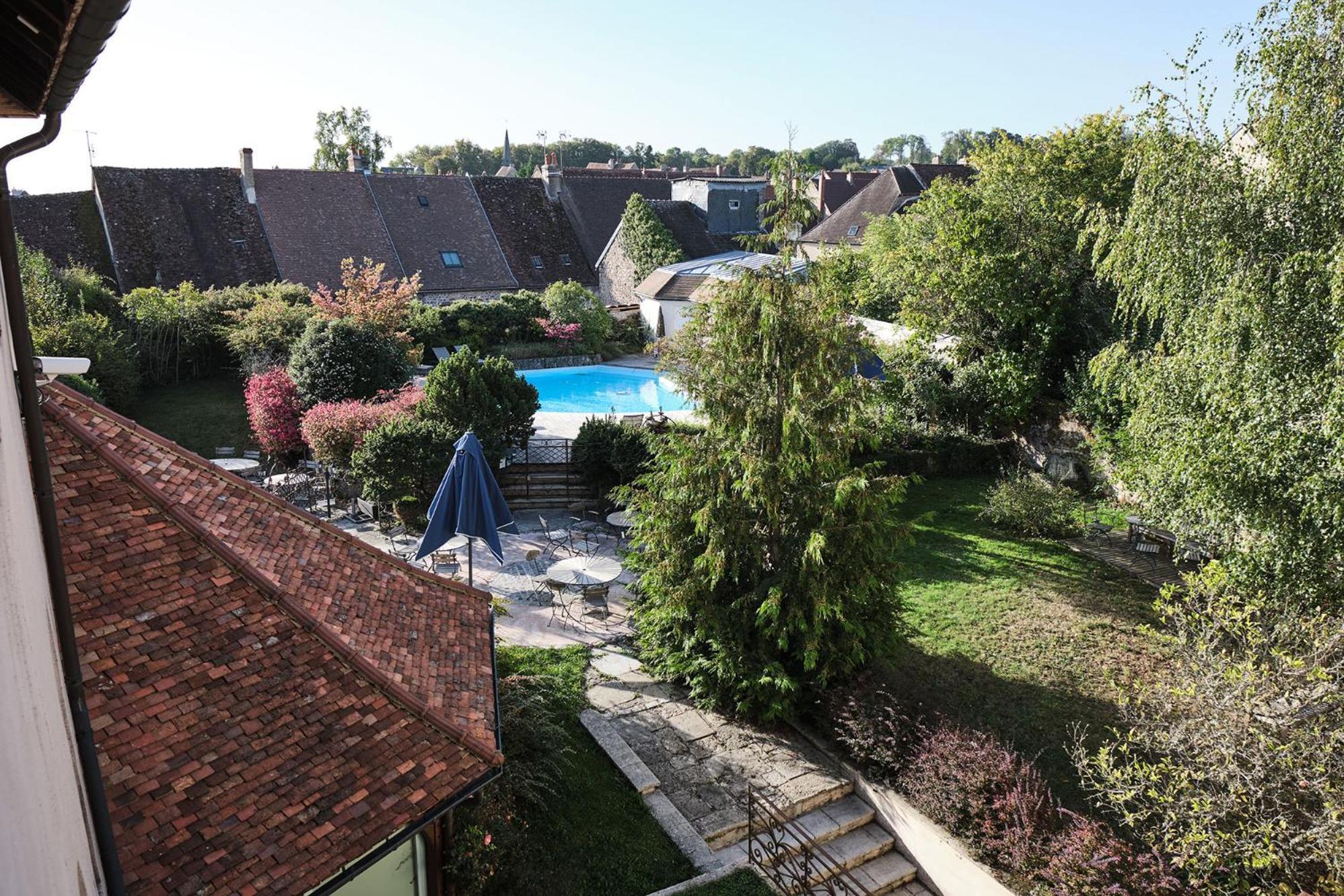 Hostellerie de la Tour d'Auxois Saulieu Extérieur photo